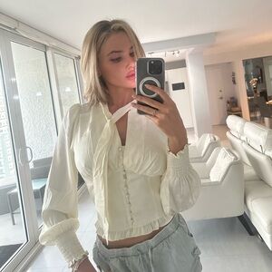 Heartloom Revolve top 🤍